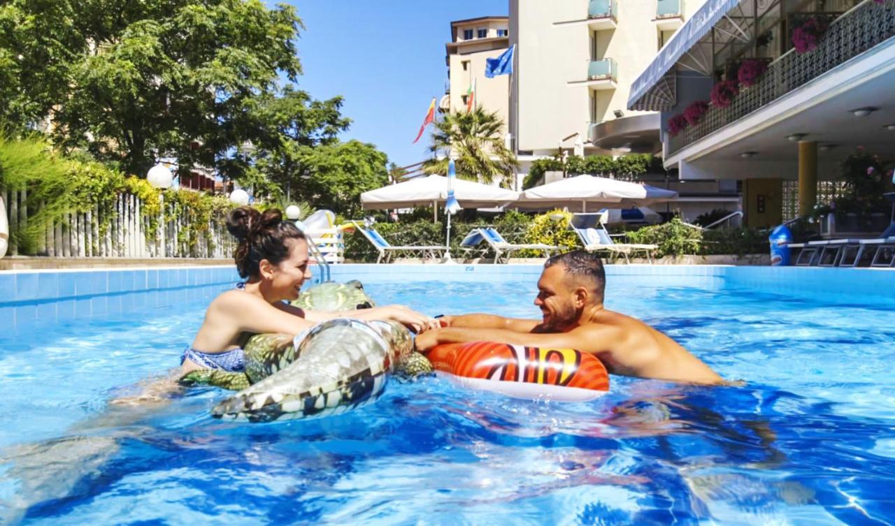 Hotel Royal-Spiaggia Gatteo a Mare Kültér fotó