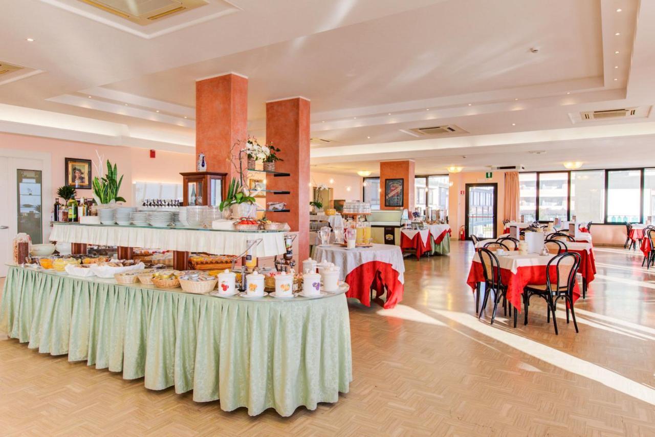 Hotel Royal-Spiaggia Gatteo a Mare Kültér fotó